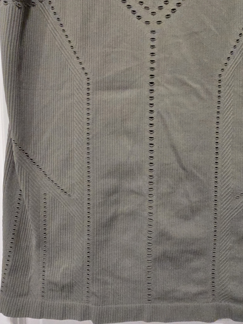 Athleta Oxygen Tank Top Medium Green Olive Seamless Mesh Performance Workout - Picture 4 of 10